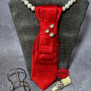 Chic Red Tie Necklace Set
